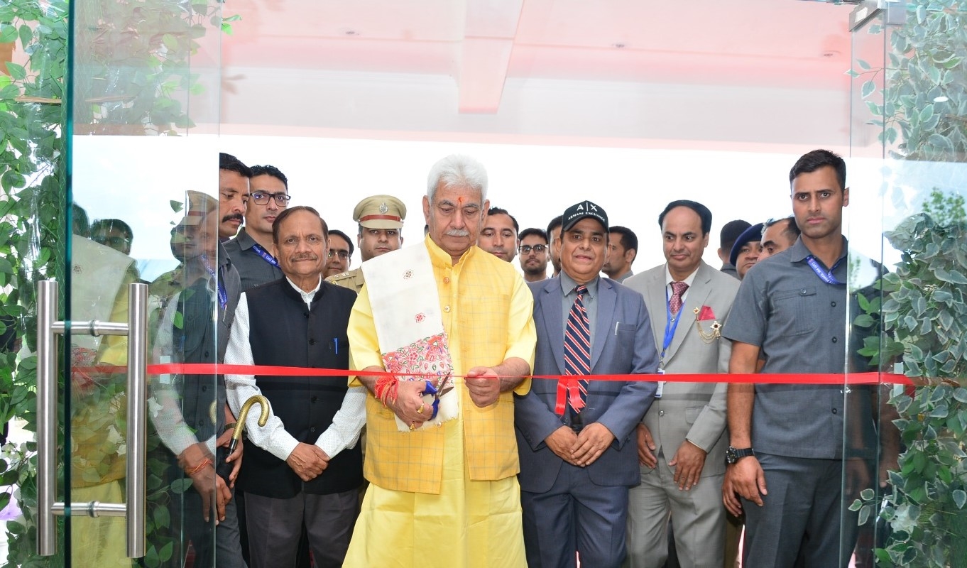 Lt-Governor-Sh-Manoj-Sinha-inaugurated-Kashmir-College-of-Engineering-Technology-at-Srinagar-1